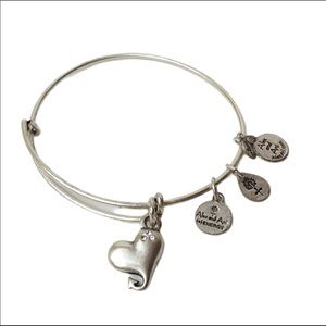 Alex & Ani Cupid’s Heart Bangle Bracelet ❤️